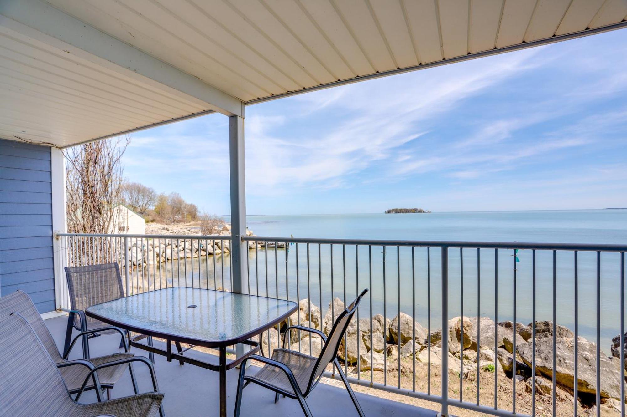 Cozy Lakefront Middle Bass Retreat With Balcony Put-in-Bay Exterior photo