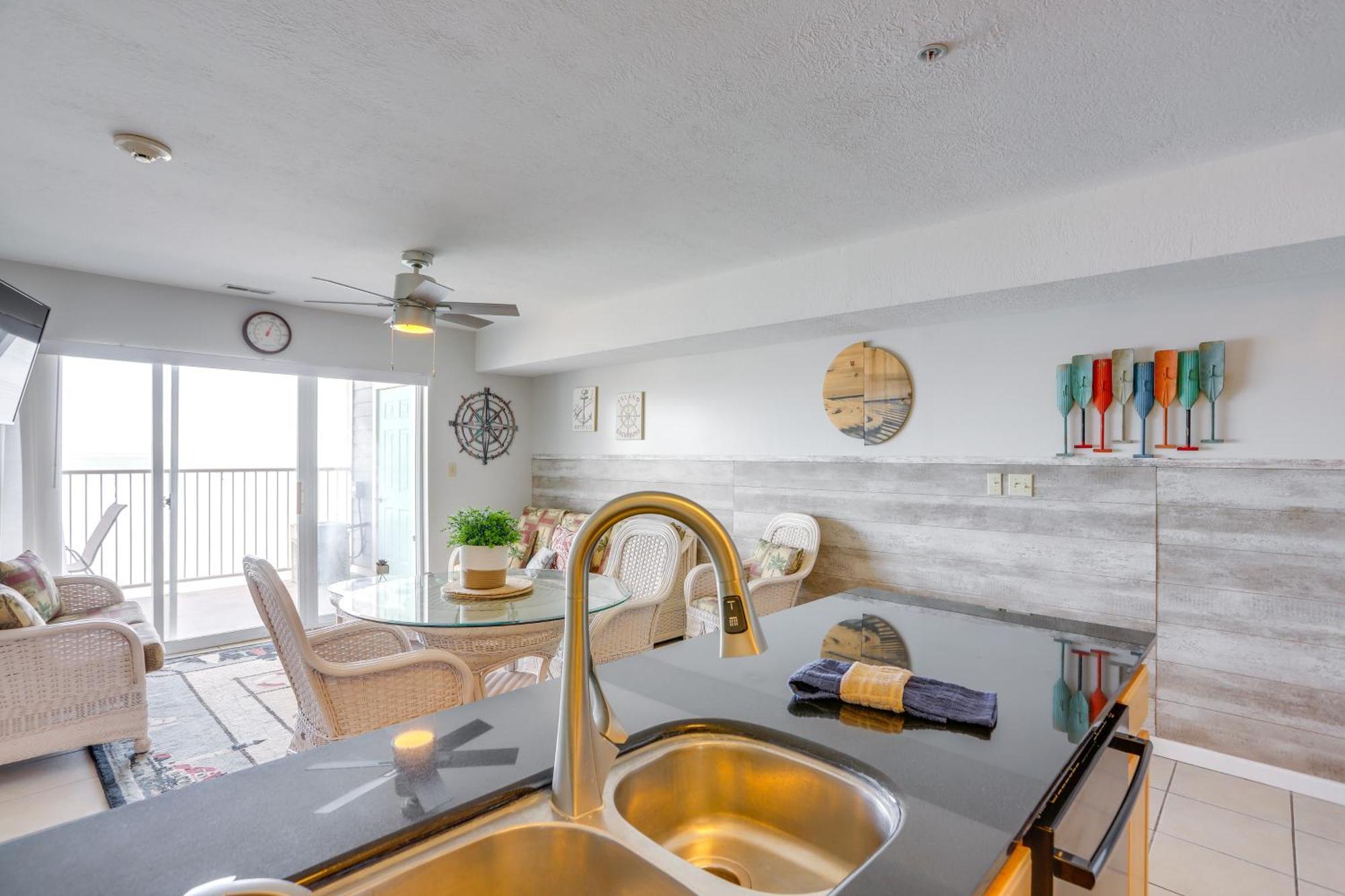 Cozy Lakefront Middle Bass Retreat With Balcony Put-in-Bay Exterior photo